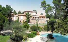 Villa de 4 chambres avec piscine privee jardin amenage et wifi a Saint Maximin la sainte Baume