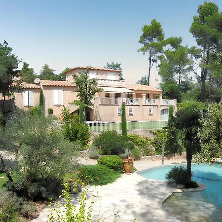 Villa de 4 chambres avec piscine privee jardin amenage et wifi a Saint Maximin la sainte Baume Extérieur photo