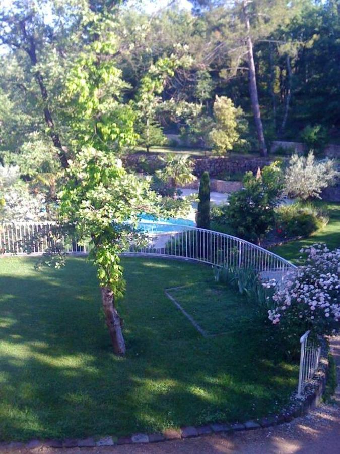 Villa de 4 chambres avec piscine privee jardin amenage et wifi a Saint Maximin la sainte Baume Extérieur photo