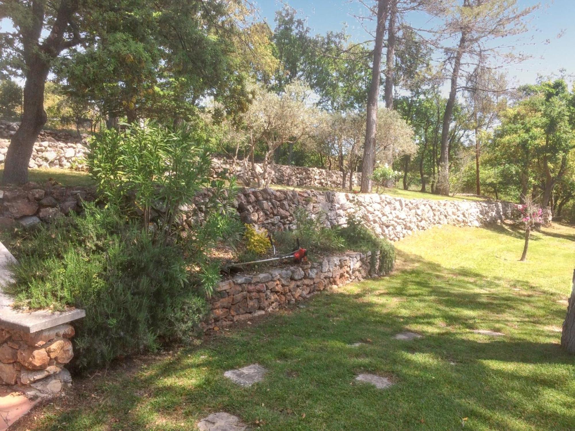 Villa de 4 chambres avec piscine privee jardin amenage et wifi a Saint Maximin la sainte Baume Extérieur photo