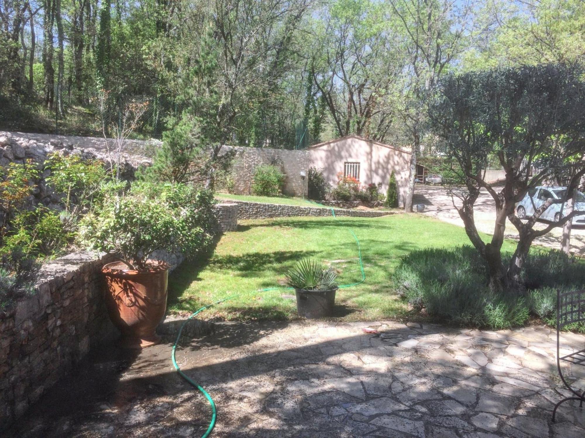 Villa de 4 chambres avec piscine privee jardin amenage et wifi a Saint Maximin la sainte Baume Extérieur photo